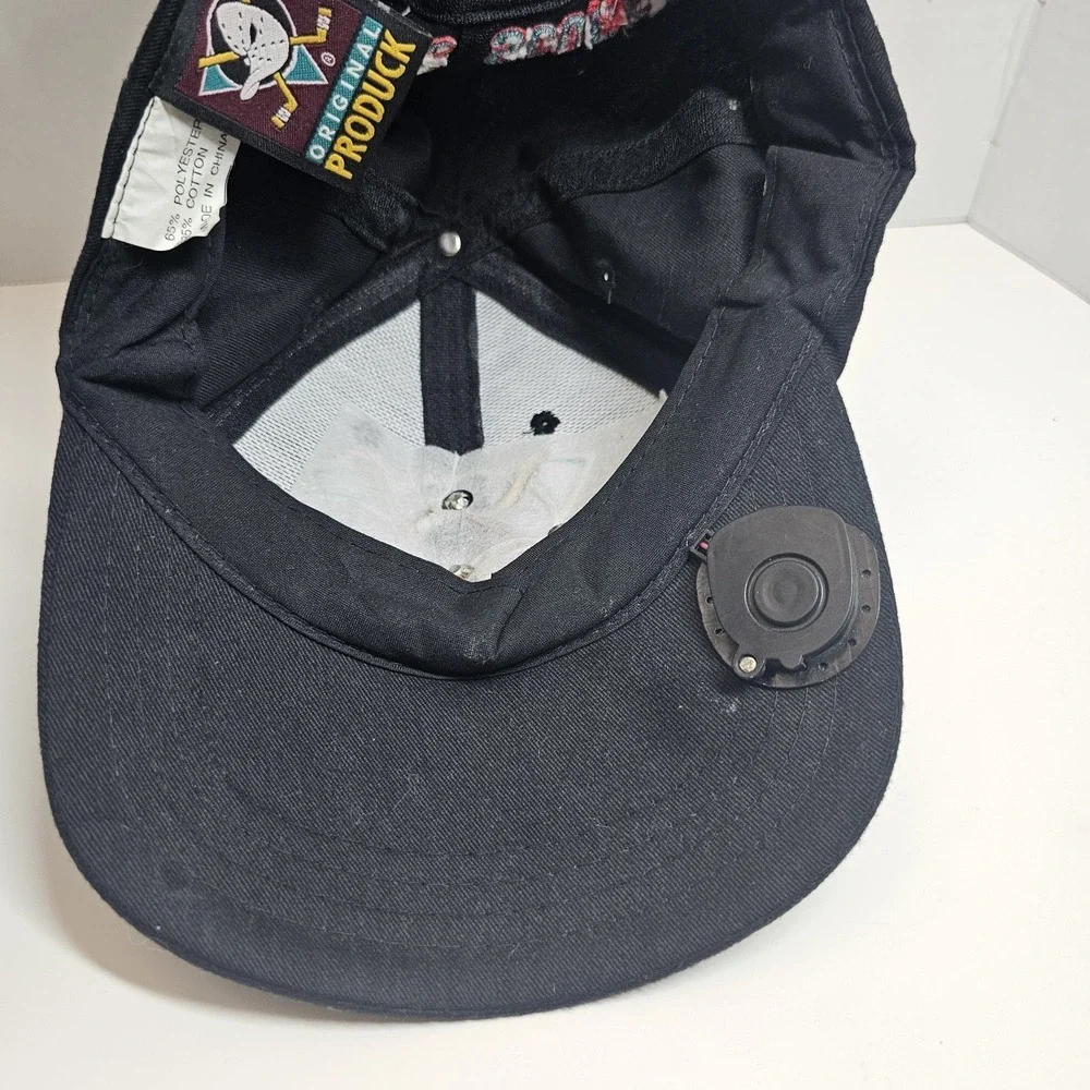 90s Vintage Anaheim Ducks Snapback Hat 3D Logo‎ YOUTH NHL Black Cap. UNTESTED
